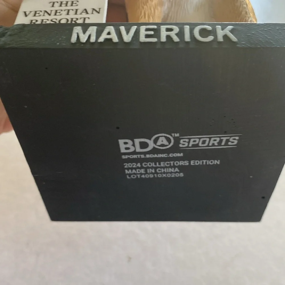 Vegas Golden Knights Maverick Bobblehead Dog Figurine